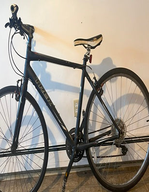 7.2 FX Trek bicycle - Black - USED - Local Pick- Up